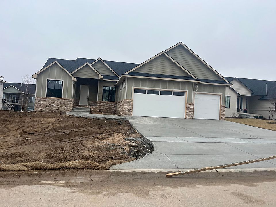 1st image of 4989 N Emerald Ct