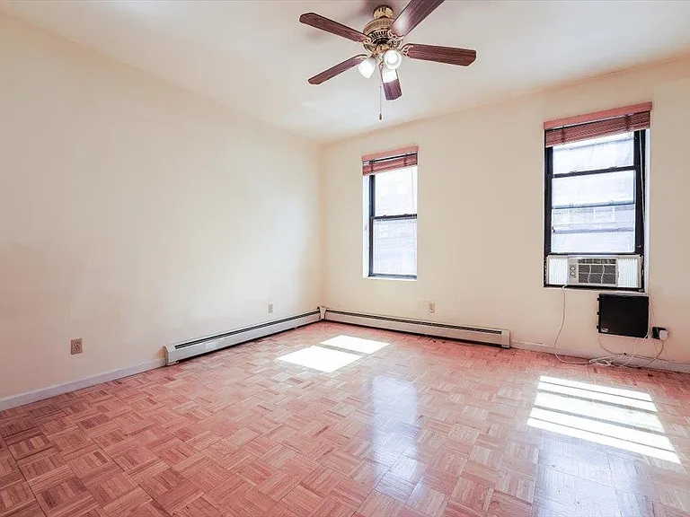 1020 Park Ave #8 — Photo 3