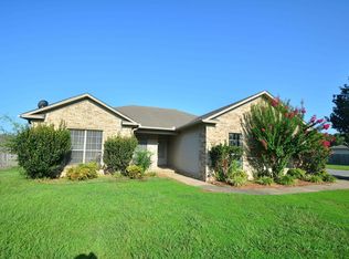 23 Opal St, Ward, AR 72176