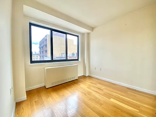 Rented by Astoria Realty | media 6