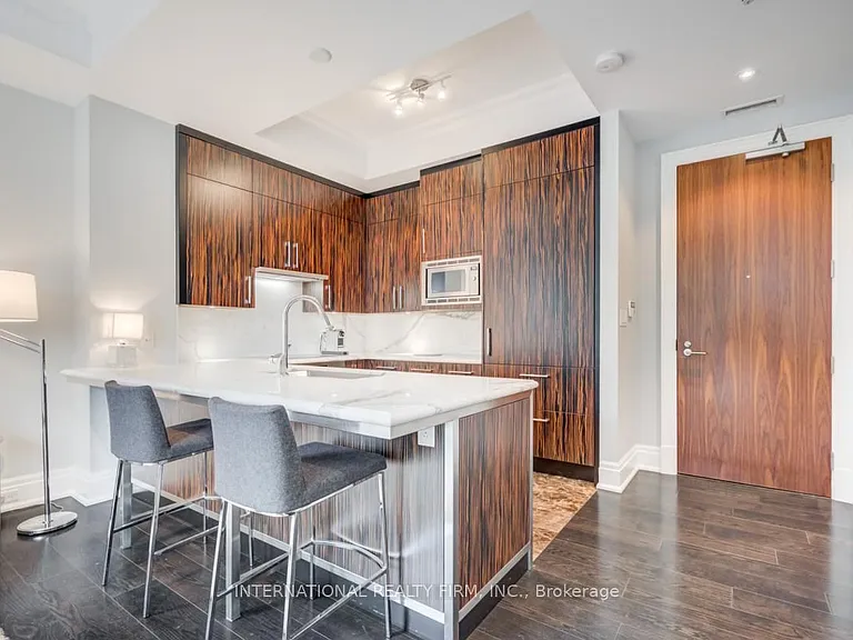 55 Scollard St #702 — Photo 7