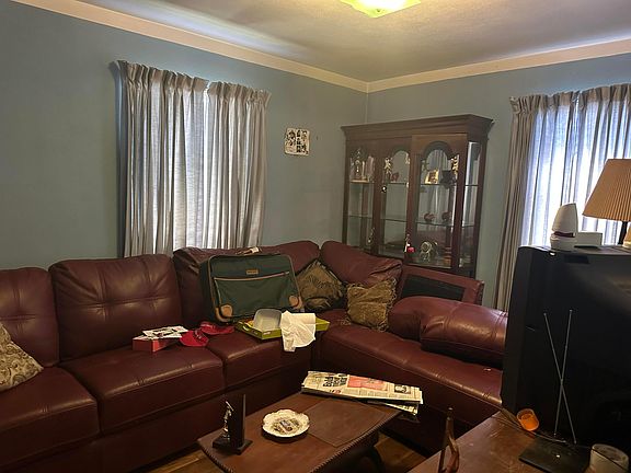 4th image of 5246 POLAN Lane