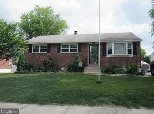 27 Ivy Ln, New Castle, DE 19720