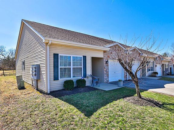 2nd image of 212 Long Pointe Dr