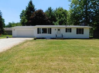 7531 W Crystal Lake Rd, Warsaw, IN 46580