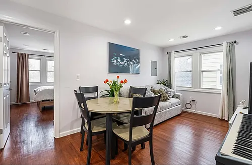 106 Speer Ave #3 Photo 1