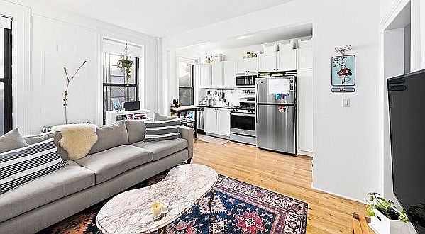 1st image of 605 Vanderbilt Ave APT 2