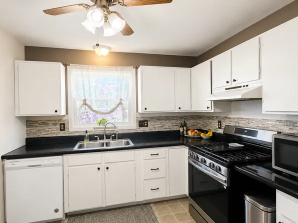 144 E Rose St, Owatonna, MN 55060