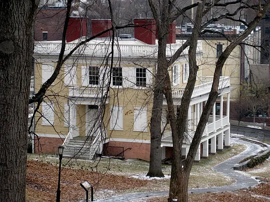 Rented by Bohemia Realty Group | media 10