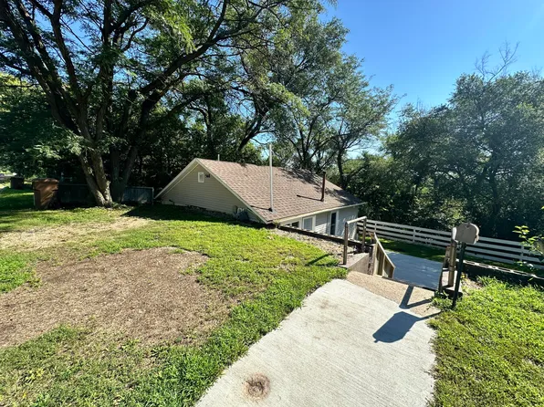 568 Lawnridge Ave SE, Huron, SD 57350