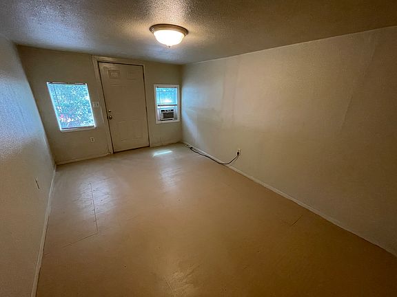 2nd image of 403 W Sunset Ave APT C