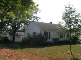 115 3rd St SW, Pine Island, MN 55963