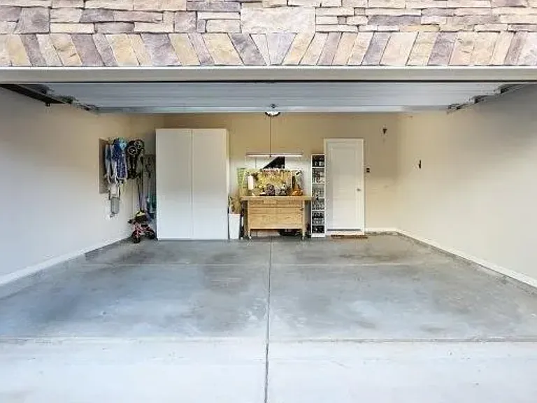 1578 Lenox Overlook Rd — Photo 3