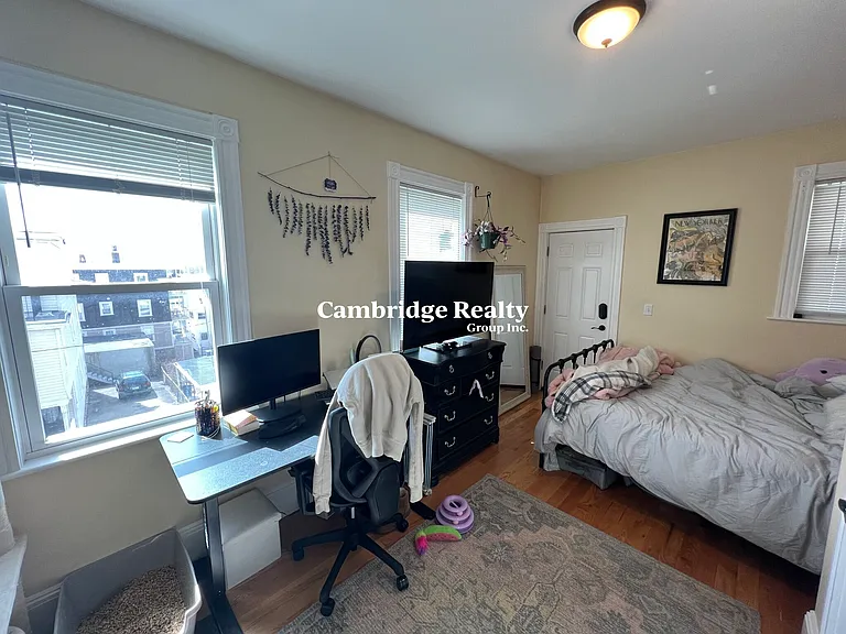48-50 Lowell St #2T — Photo 22