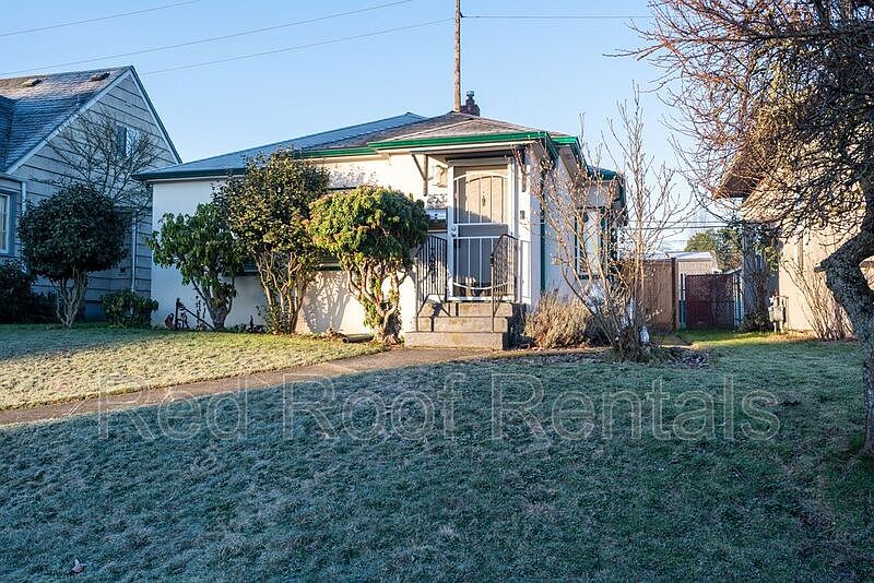 1st image of 3532 S Cushman Ave