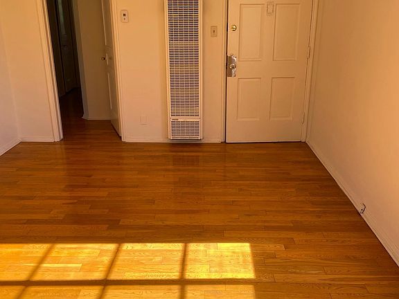 2nd image of 122 N Pass Ave #4