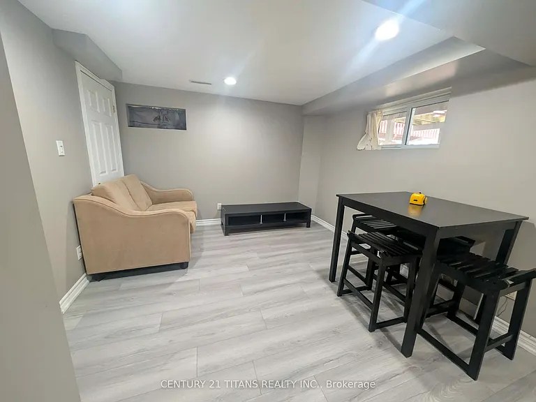 18 Frazer Rd — Photo 5