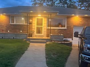 4132 Kettler Rd, Saint Louis, MO 63123