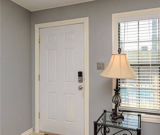 3rd image of 211 W Bahama St #15