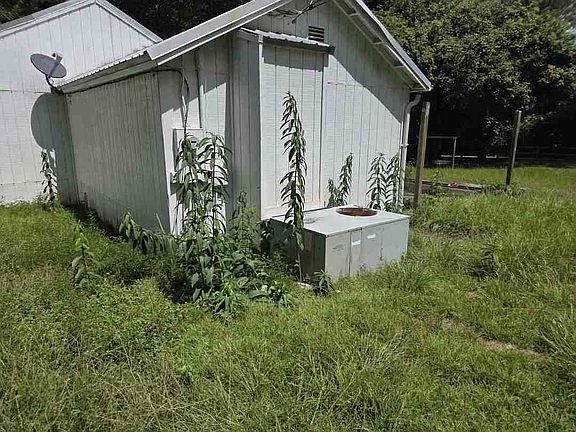 3rd image of 24561 Peavy Ln