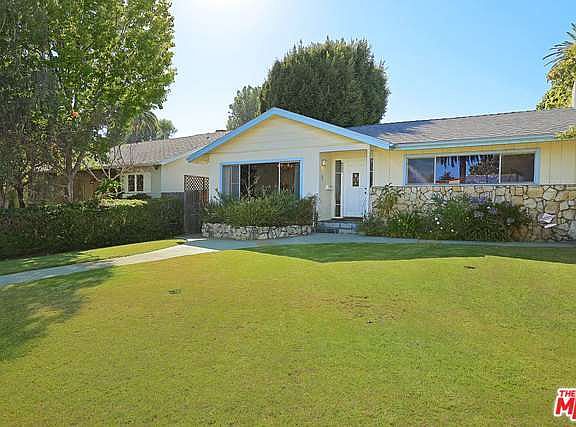 4th image of 601 Georgina Ave
