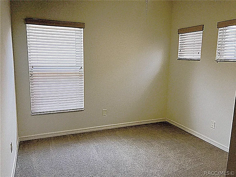 1626 W Spring Meadow Loop — Photo 15