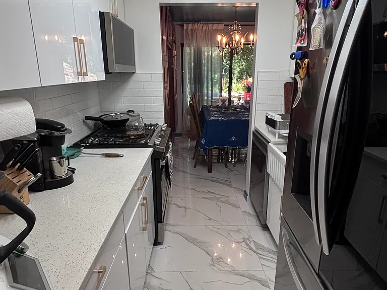 348 Central Park Ave #C16 — Photo 6