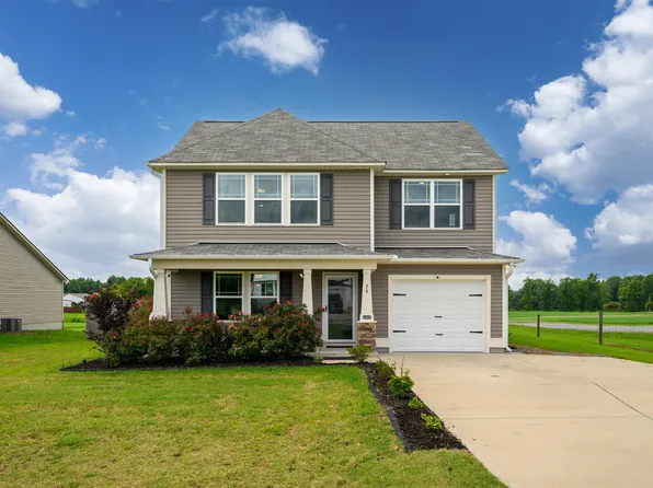 75 Falling Leaf Ln, Benson, NC 27504