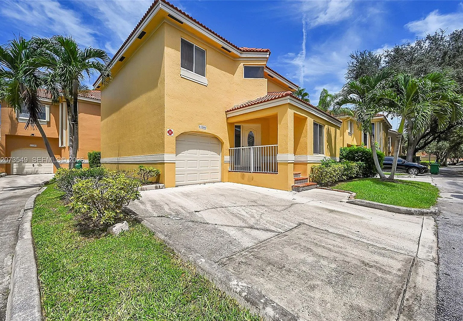 Portofino Condominium Sec — Photo 1