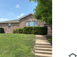 2035 Pecan Creek Dr, Mesquite, TX 75181