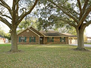 12002 10th St, Santa Fe, TX 77510