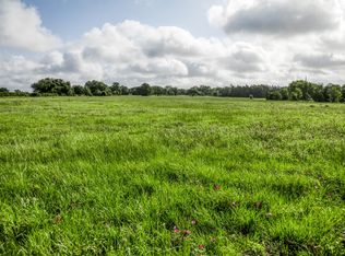 9 S Nassau Rd, Round Top, TX 78954