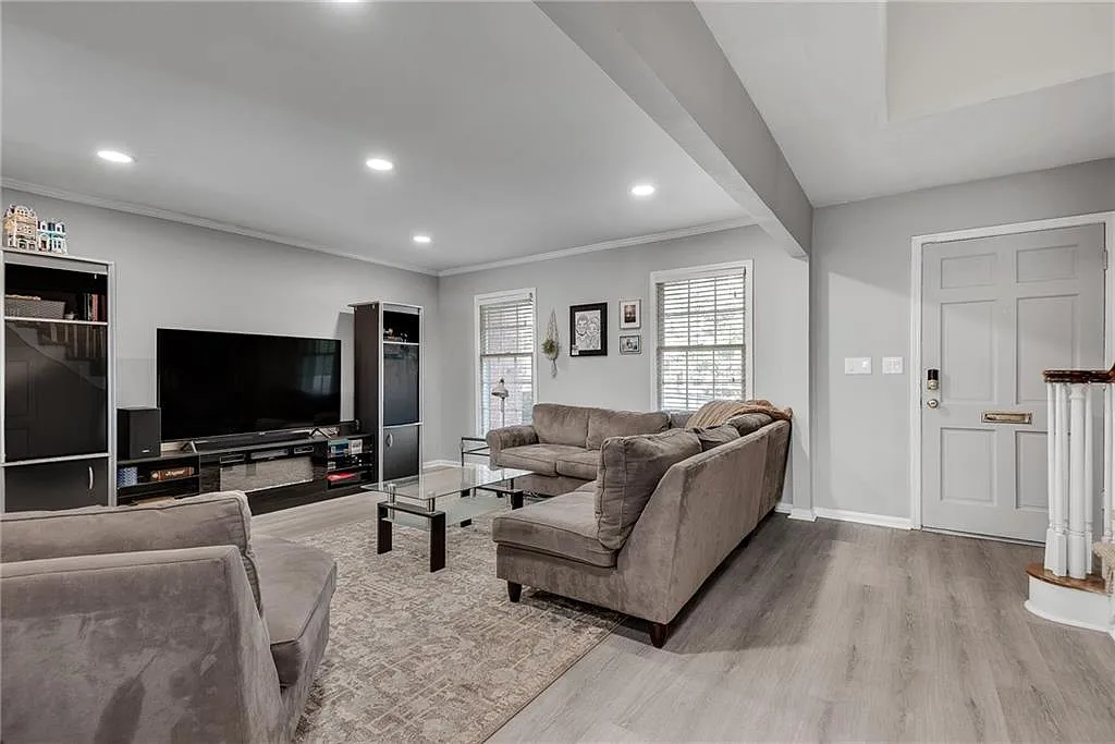 3 bed, 2.5 bath, 1534 sqft, $2,500 — Photo 4
