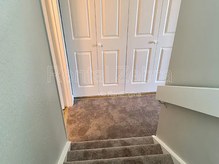 1592 Ashwood Dr — Photo 11