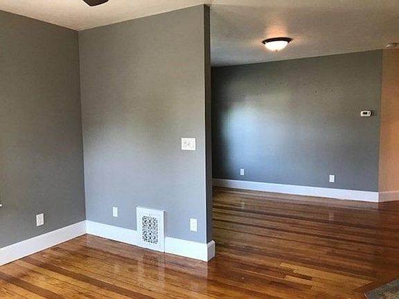 4th image of 121 Rockland St #2