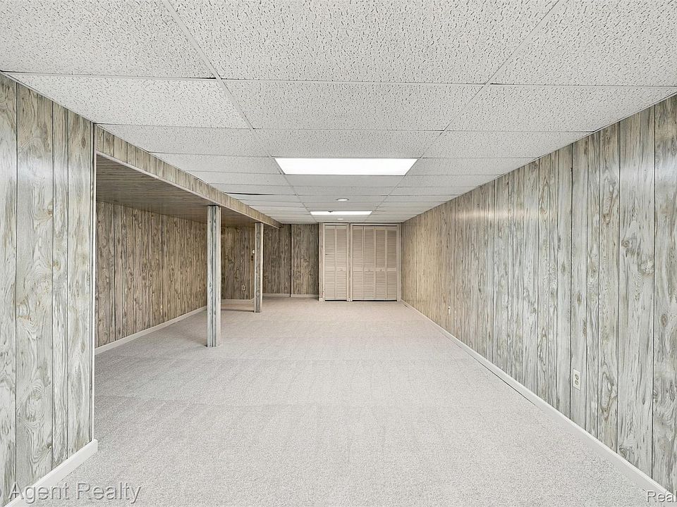 24223 Ramsgate St, photo 21