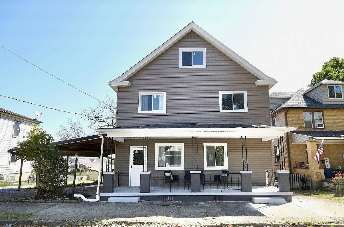4 bed, 2016 sqft, $1,500 — Photo 1
