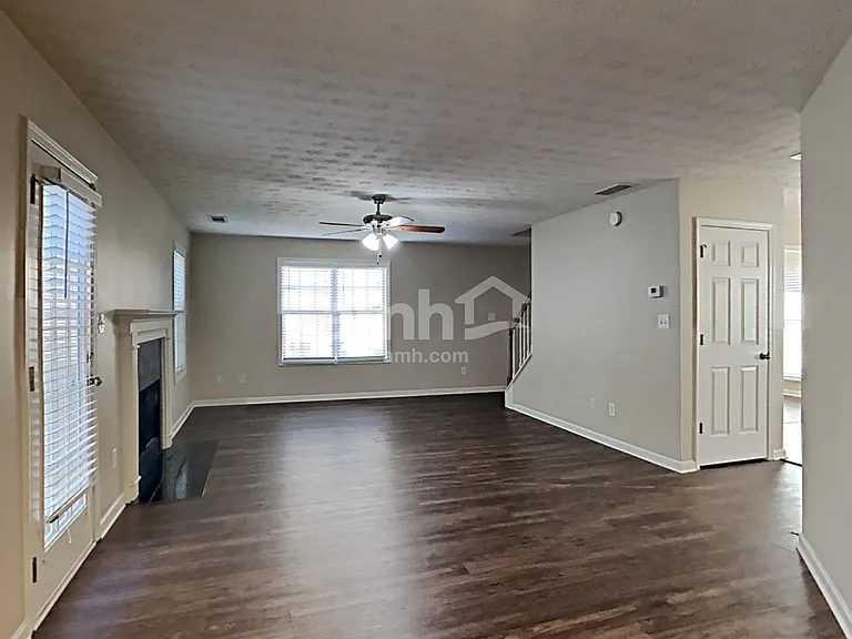 1558 Great Shoals Cir — Photo 7