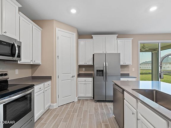 4th image of 4142 Clifden Dr