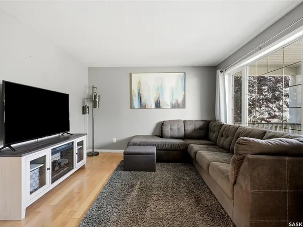 4935 Juniper DRIVE, Regina, SK S4X 4N8