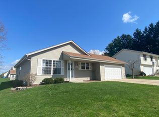 2515 Jills Dr, Waukesha, WI 53188