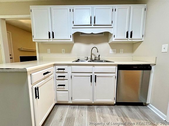 5th image of 715 Ashburton Dr