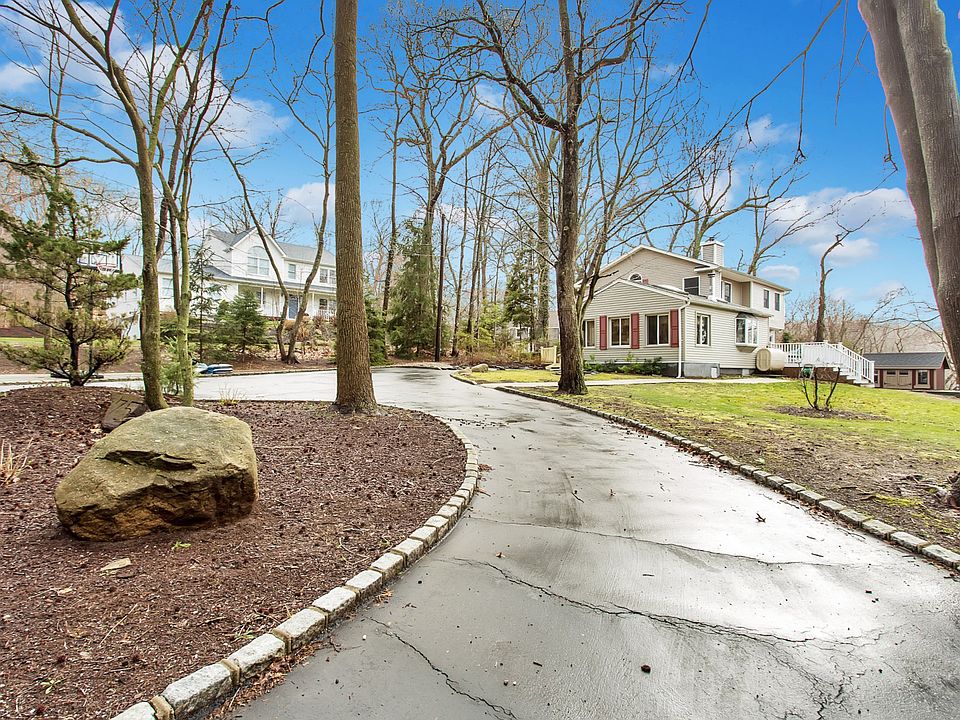 2nd image of 75 Zophar Mills Rd