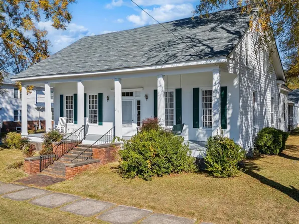 211 Main St, Franklin, GA 30217