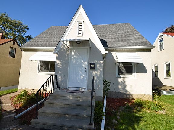 2nd image of 245 Wyoming St E
