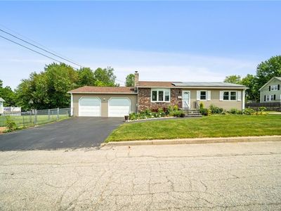 32 Myron St, West Warwick, RI, 02893
