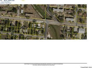 2204 W Poplar St, San Antonio, TX 78207