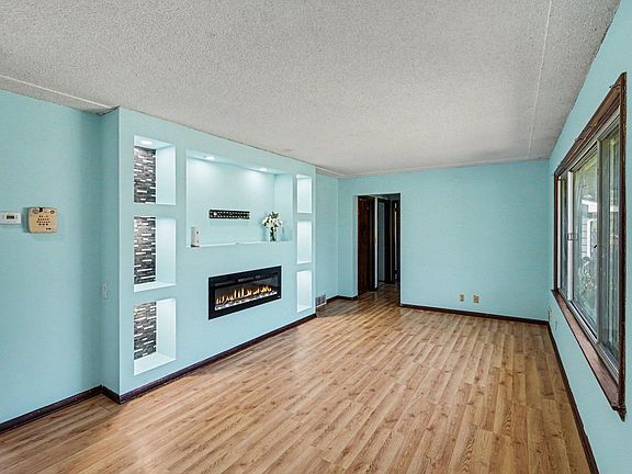 3rd image of 7617 Lee Ave N