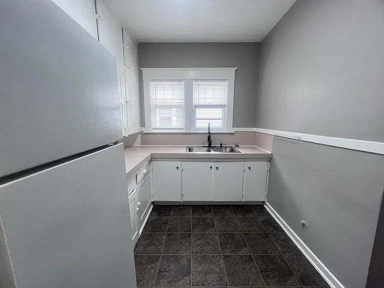 317 Pine Ave NW — Photo 8