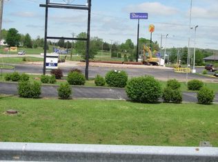 802 Mammoth Cave St, Cave City, KY 42127